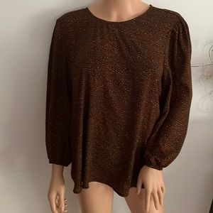 Lili White Woman’s blouse.